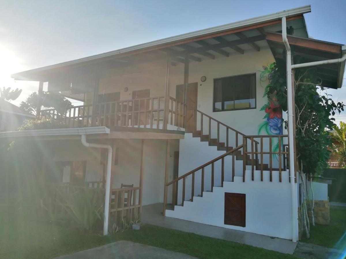 Marfi Inn Cahuita Extérieur photo